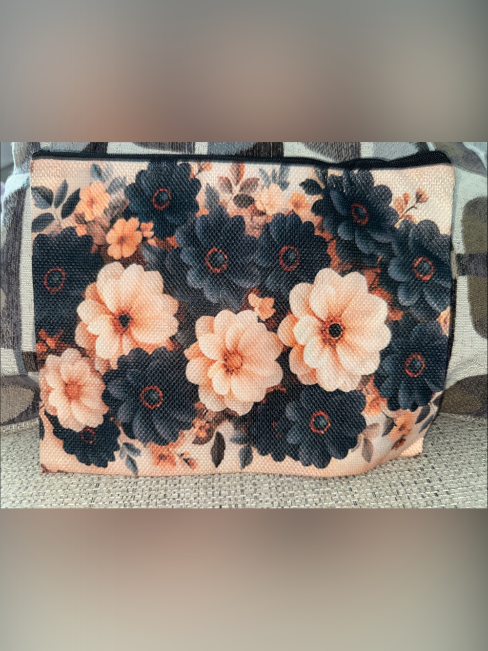 🍂NEW🍂Floral Peach & Black Cosmetic Pouch zippered.